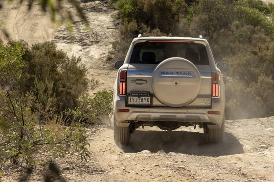 Mobil energi baru 2023 TANK 500 PHEV AWD Drivetrain 180km/h kecepatan tertinggi dengan 6.9sec 0-100akselerasi