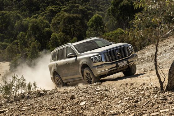 Mobil energi baru 2023 TANK 500 PHEV AWD Drivetrain 180km/h kecepatan tertinggi dengan 6.9sec 0-100akselerasi