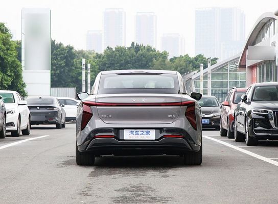 Kendaraan Listrik Murni Cina Merek Terkenal Hongqi EH7 2024 600km Pro Dengan 600km Jangka Panjang Dan 4 pintu/5 kursi Sedan