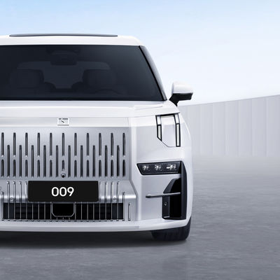 Zeekr 009 Pure Electric Luxury MPV mendefinisikan ulang harapan Anda dari MPVS 140kwh baterai 822km CLTC Jangkauan 0-100km / h dalam 4.5s