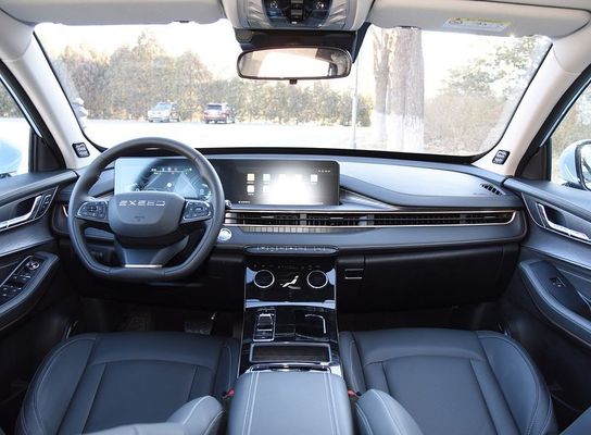 Mobil hibrida EXCEED Classic 2023 di Chery EXCEED ET-i 1.5T 156hp L4 + 125motor listrik 180km / jam kecepatan tertinggi 0-100km / jam dalam 7 detik