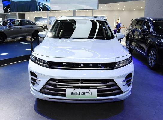 Mobil hibrida EXCEED Classic 2023 di Chery EXCEED ET-i 1.5T 156hp L4 + 125motor listrik 180km / jam kecepatan tertinggi 0-100km / jam dalam 7 detik