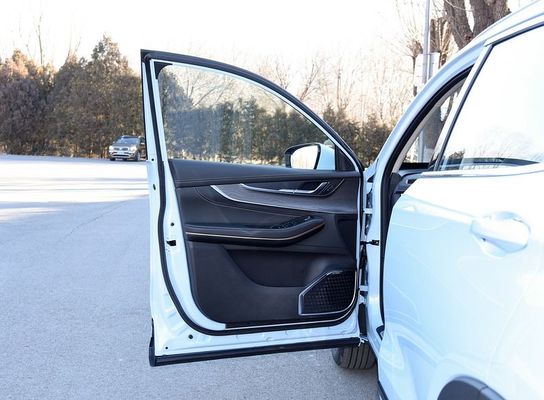 Mobil hibrida EXCEED Classic 2023 di Chery EXCEED ET-i 1.5T 156hp L4 + 125motor listrik 180km / jam kecepatan tertinggi 0-100km / jam dalam 7 detik