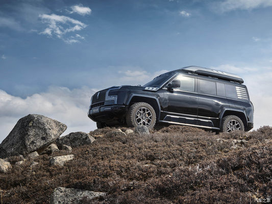 Pre SALE 2024 Beijing Auto Show BYD Yangwang U8 2024 Mobil Off Road Mewah 1197hp 4Motor 4wd Mobil Listrik Byd U8 Hybrid