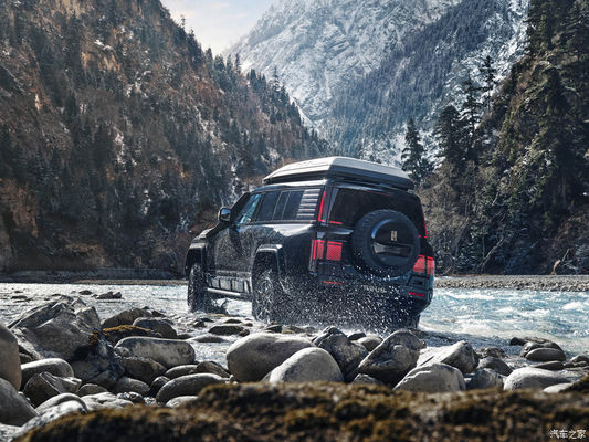 Pre SALE 2024 Beijing Auto Show BYD Yangwang U8 2024 Mobil Off Road Mewah 1197hp 4Motor 4wd Mobil Listrik Byd U8 Hybrid