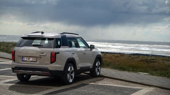 Kendaraan Listrik Murni Terbaru KGM Torres EVS 109mph Kecepatan tertinggi 152kw 207PS Daya Maksimum Siap Berjalan Mobil Listrik Murni