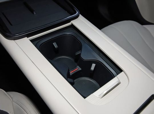 Hari ini terbaru diluncurkan LYNK & CO 07 EM-P 126km jangkauan panjang pro PHEV 160 kW motor listrik & 350N.m torsi kendaraan energi baru