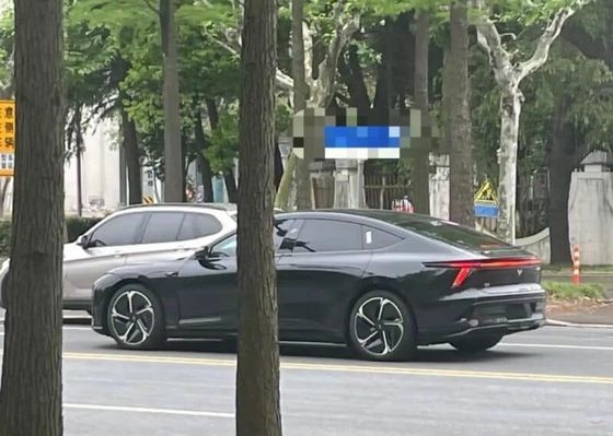 Hottest Beijing Auto Show Jiyue07 200kw Motorpower 27w;.S Mobil Listrik Murni Dengan Kecepatan Tertinggi Pada 200km/h