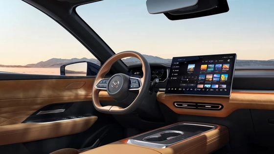 Kendaraan listrik murni pertama Mazda EZ-6 adalah sedan roda belakang yang ramping dengan