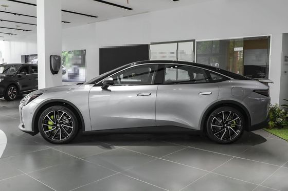 2024 Kendaraan Energi Baru ARCFOX Alpha S5 Sedan 708km Long Range Ev Mobil