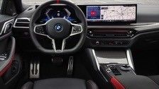 Kendaraan listrik murni berkinerja tinggi jangkauan 450km BMW i4 akselerasi 0-100km/h pada 3.9s 225km/h kecepatan tertinggi 400kw daya