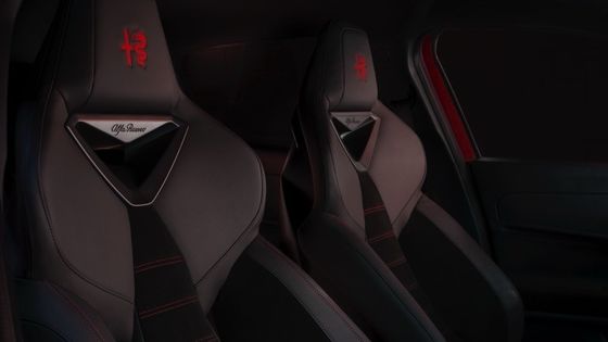 Mobil Kompak EV Pertama Alfa Romeo Junior Electric Dengan Baterai 54,8kwh Dan Daya Maksimum 158kW, hingga 345 mil jangkauan