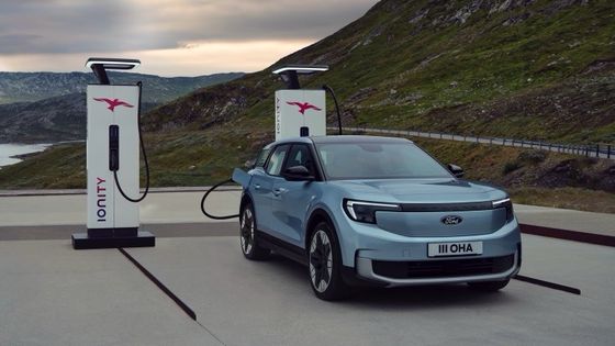 Siap untuk pergi Pure Electric Crossover Ford Explorer AWD dengan 532km WLTP 250kw/340P.s kekuatan motor dan kecepatan tertinggi 180km / h