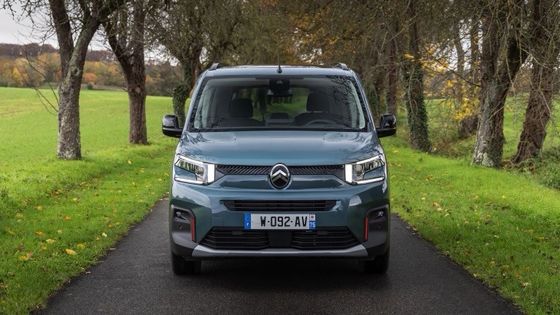 NEW CITROEN e-Berlingo Kendaraan Listrik Baru 339km Jangkauan baterai 52kwh dengan 100kw ((136P.s) Daya motor & 132km / h kecepatan tertinggi