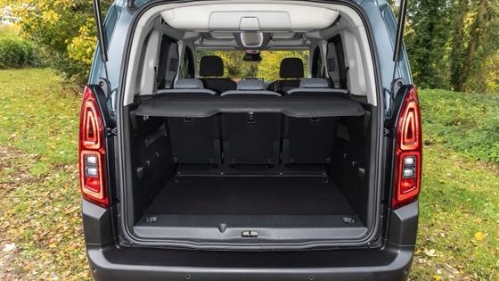 NEW CITROEN e-Berlingo Kendaraan Listrik Baru 339km Jangkauan baterai 52kwh dengan 100kw ((136P.s) Daya motor & 132km / h kecepatan tertinggi