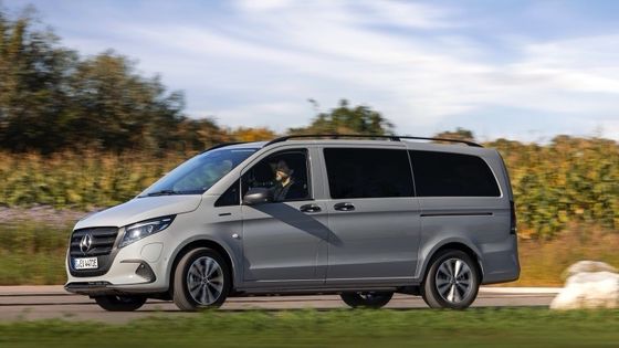 9 Seater EV Mercedes-Benz EVito Tourer Long Dengan Motor Listrik 201bhp Dan Baterai yang Bisa Digunakan 90kWh