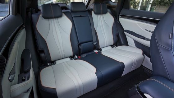 FWD 1.5L Engine At BYD SEAL U DM-i PHEV Mobil Listrik Dengan Motor Listrik 18.3kwh Baterai Daya Maksimal 214bhp