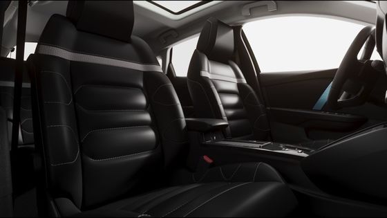 E-C4 Citroen dengan 115kw (156ps) Daya di 150km / h Kecepatan tertinggi 54kwh Lithium Ion Baterai