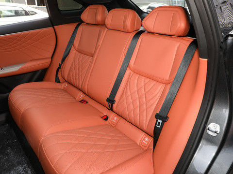 Sistem HUAWEI terbaru DEEPAL S07 2024 EREV dengan 121km CLTC0.5h Waktu pengisian cepat 175kW Daya maksimum 320N.m Torsi