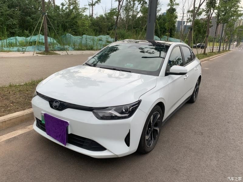 Weima E5 Pure Electric Vehicle Multicolor 170km/h Mobil Listrik Energi Baru