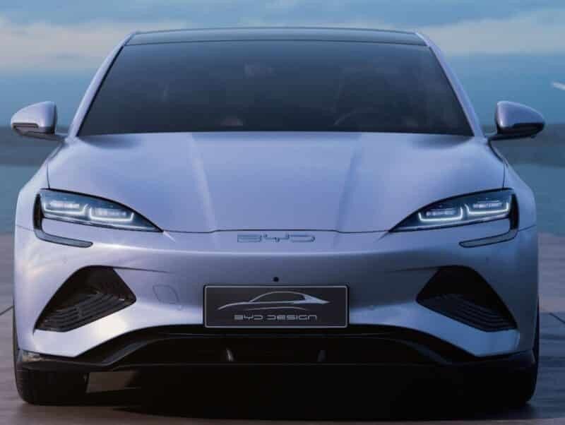 BYD Seal Mobil Listrik Bermotor Ganda