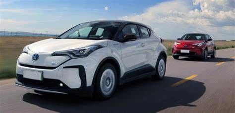 Toyota Izoa Mobil Listrik Murni Nedc 400km EV Mobil SUV 54.3kwh 150kw 300nm 204HP