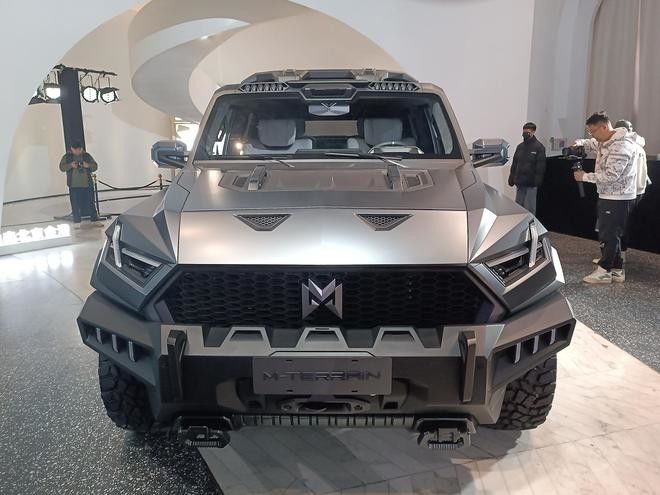 Mobil EV Besar di Dongfeng Mengshi M-Hero 917 EV Produksi Dimulai 1000 HP 505 Km Range Di Bawah Hood