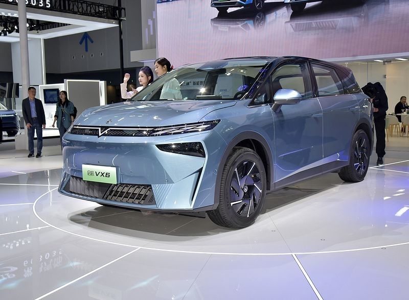 Dongfeng VenuciaS EV Baru: VX6 5door/Seats Family Pure Electric SUV CLTC520km 165km/H