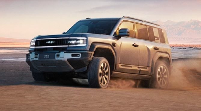 New Electric Four Wheel Drive PHEV Byd Formula Leopard 5 Dengan Max Power Output Of 505 KW Dan A Max Torque Of 760 N · m