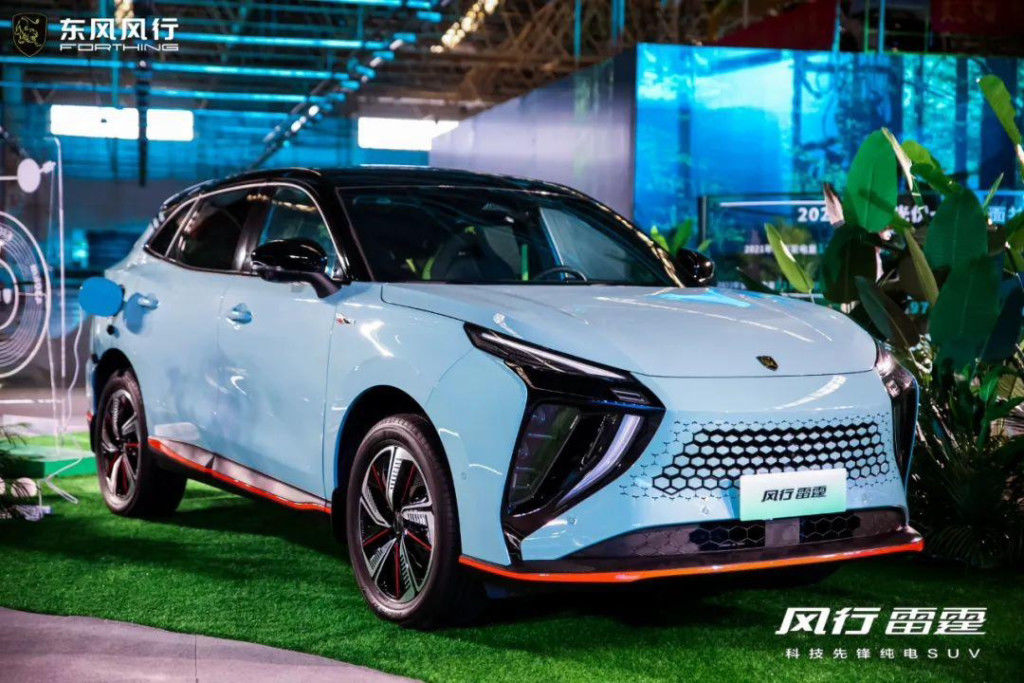 Kompak SUV Mobil Listrik Murni Dongfeng Forthing Thunder 2024 410 Range Dengan 0.5h Fast Charging 160km/h Kecepatan Maksimum