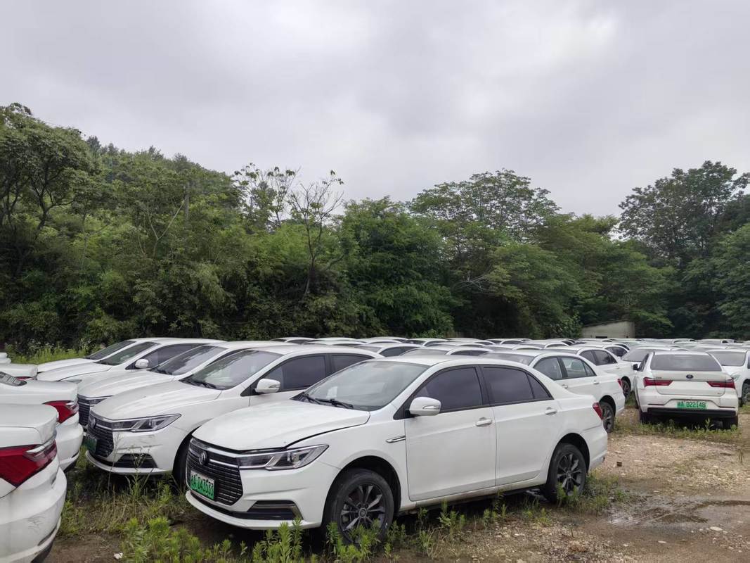 Kendaraan energi baru bekas / BYD, Volkswagen, Great Wall, Geely, Li Auto, Xiaomi, dll. Usia 2-5 atau 6-10 Tahun dengan Laporan Inspeksi Pihak Ketiga.